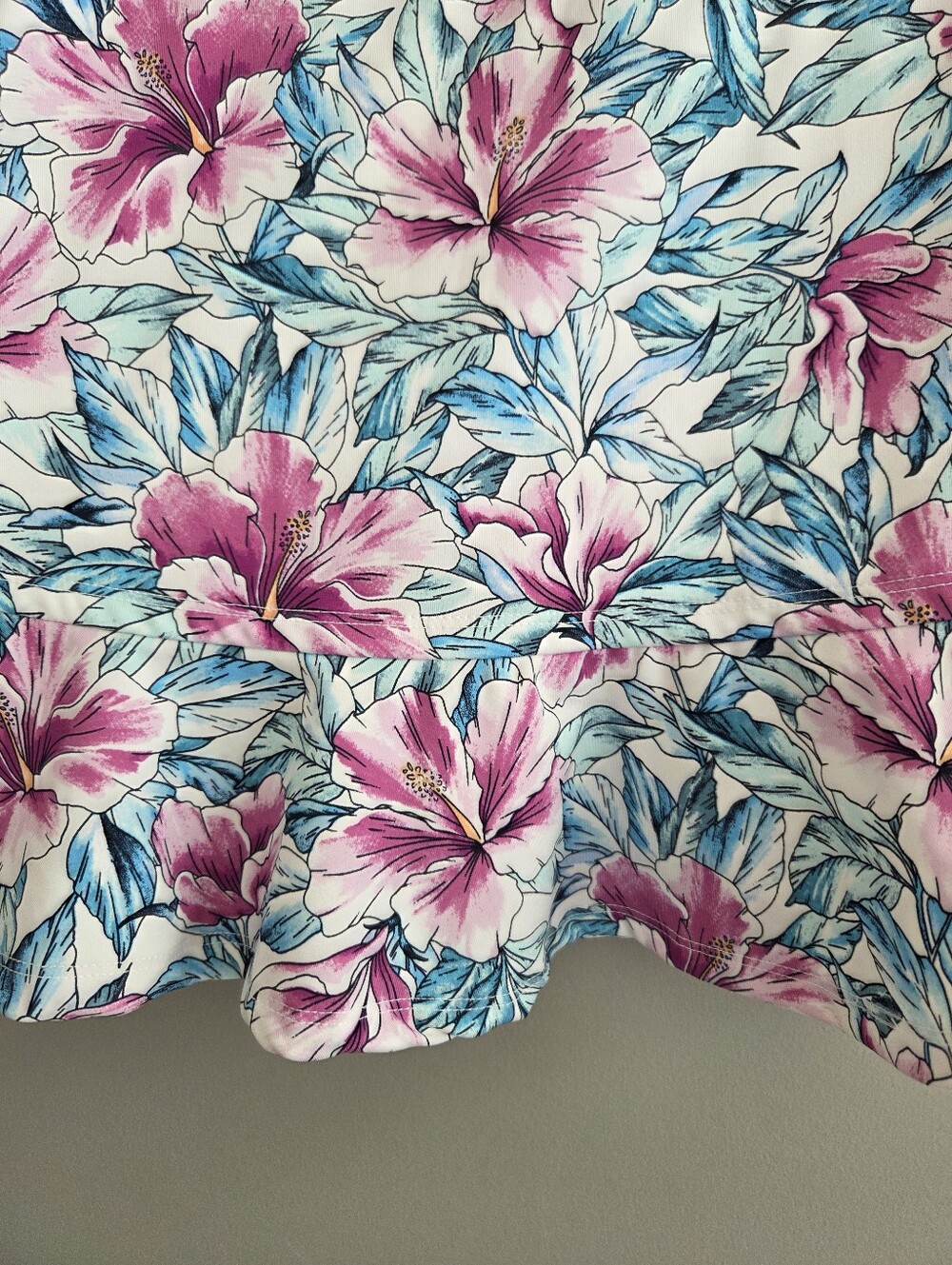 Tommy Bahama Active Ruffle Floral Tennis Golf Skort Size White Pink Size S - Picture 5 of 9